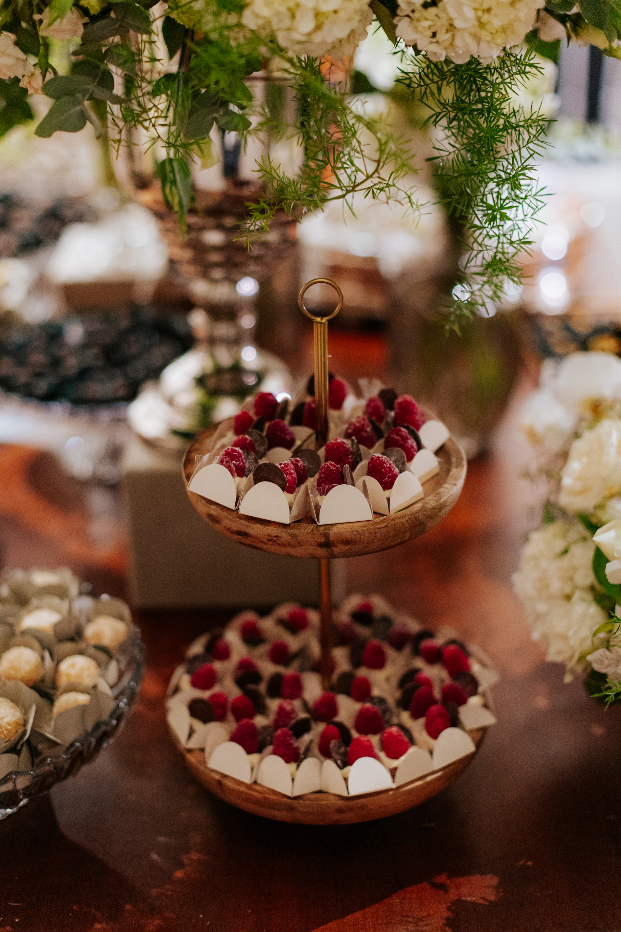 Bolo de casamento com acabamento sofisticado